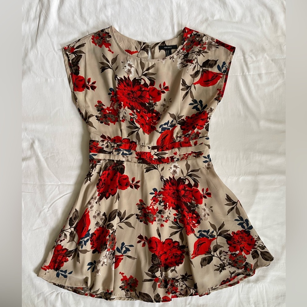 Forever 21 Fit & Flare Floral Dress Size Medium